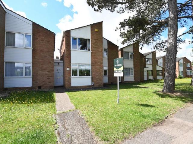 3 bedroom link detached house for sale
