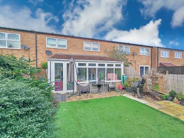 3 bedroom terraced house for sale