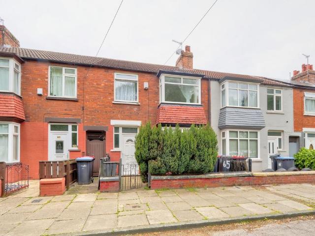 3 bedroom terraced house for sale