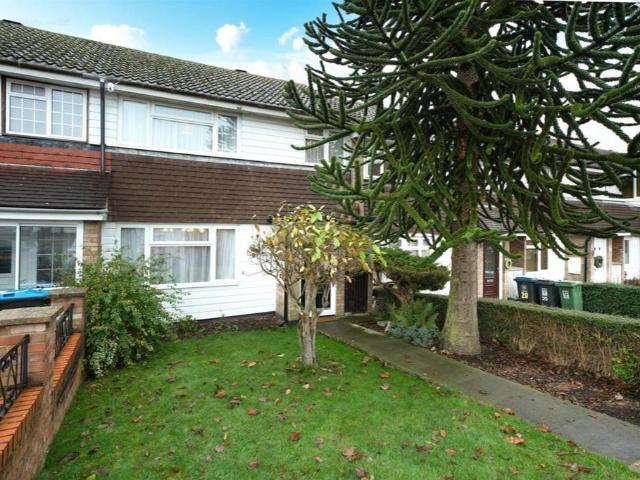 3 bedroom terraced house for sale