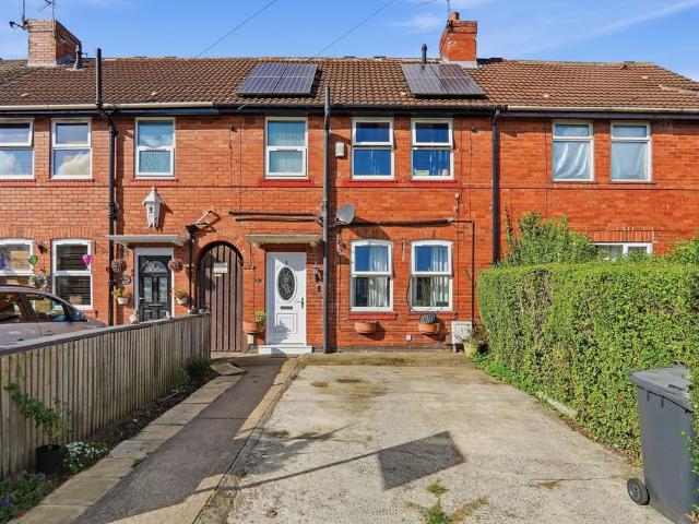 3 bedroom terraced house for sale