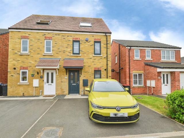 3 bedroom terraced house for sale