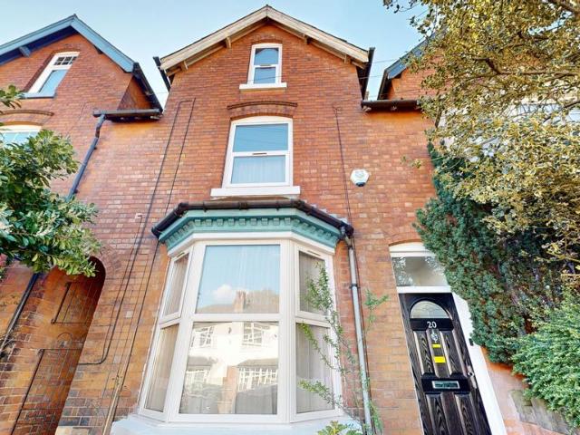 3 bedroom terraced house for sale