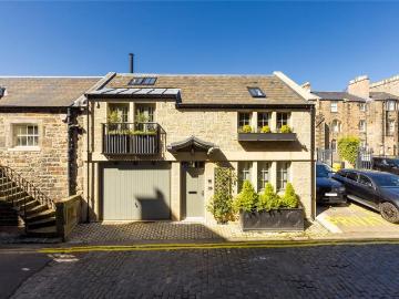 Edinburgh, Shetland - Garden, Parking