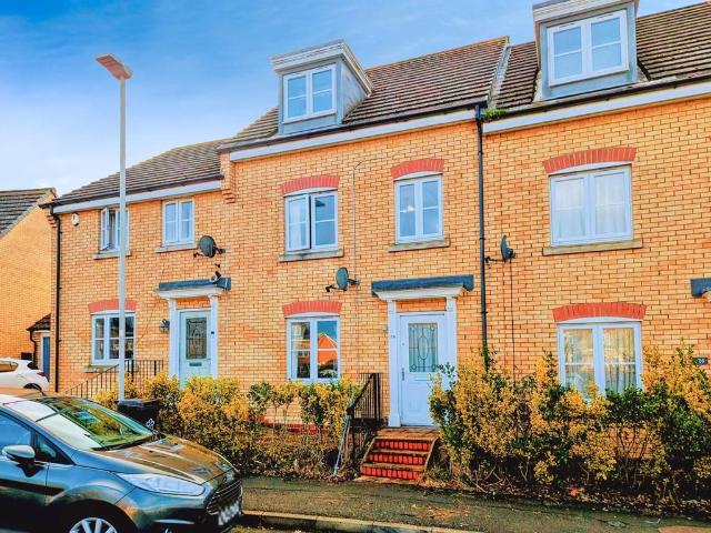 3 bedroom terraced house for sale