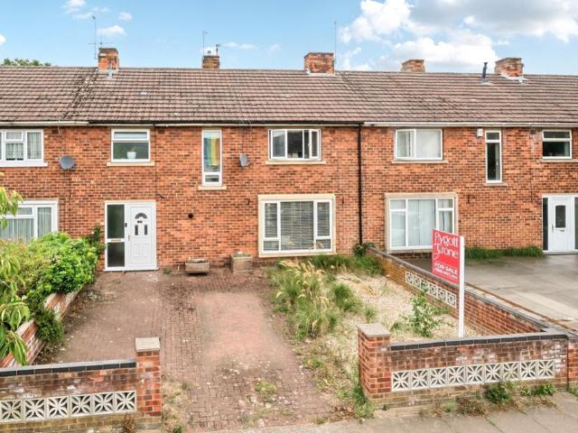 3 bedroom terraced house for sale