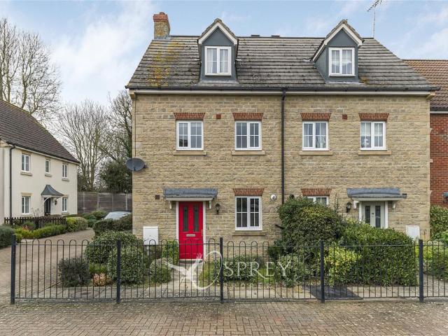 3 bedroom end of terrace house for sale