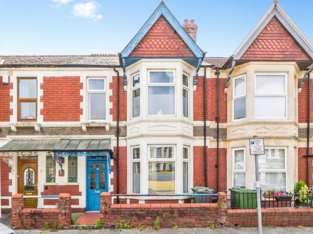 3 bedroom terraced house for sale