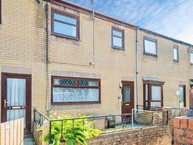 3 bedroom terraced house for sale