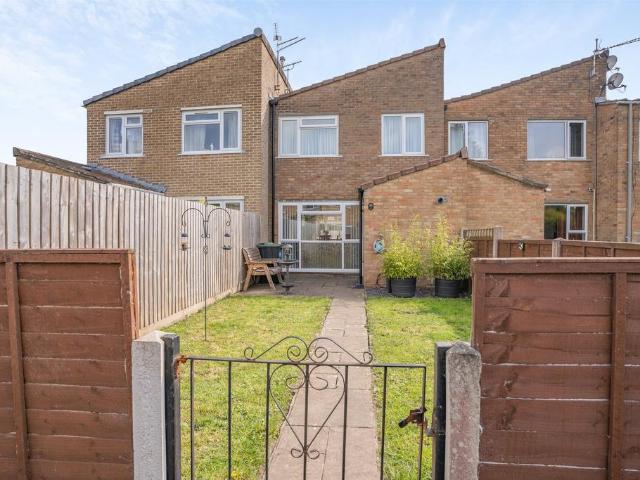 3 bedroom terraced house for sale