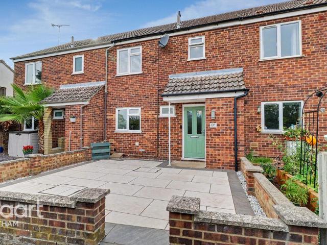 3 bedroom terraced house for sale