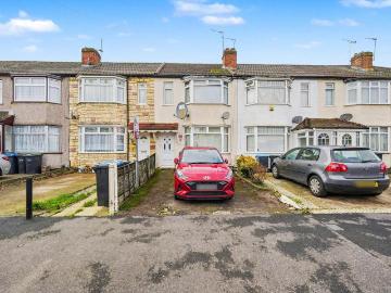 3 bedroom terraced house for sale