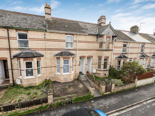 3 bedroom terraced house for sale