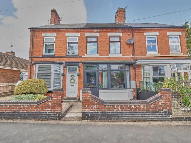 3 bedroom terraced house for sale