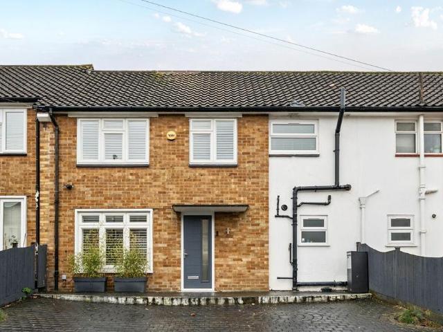 3 bedroom terraced house for sale
