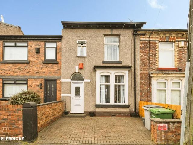 3 bedroom terraced house for sale