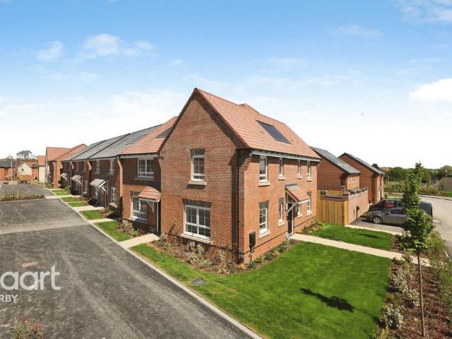 3 bedroom terraced house for sale