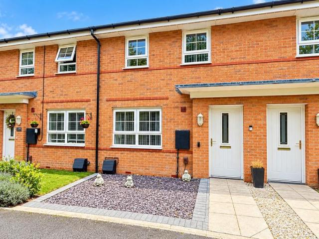 3 bedroom terraced house for sale