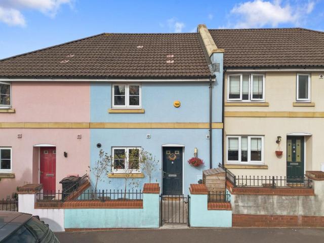 3 bedroom terraced house for sale