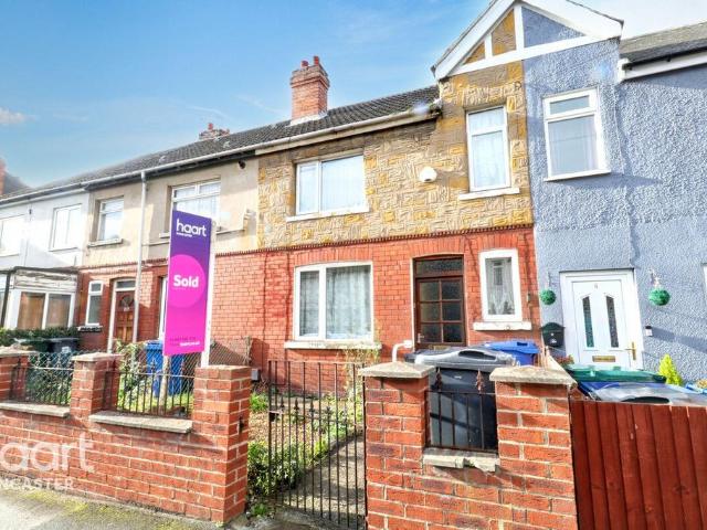 3 bedroom terraced house for sale