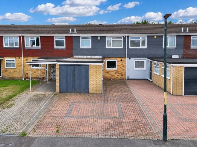 3 bedroom terraced house for sale