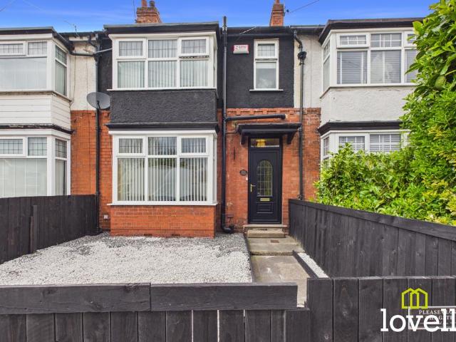 3 bedroom terraced house for sale