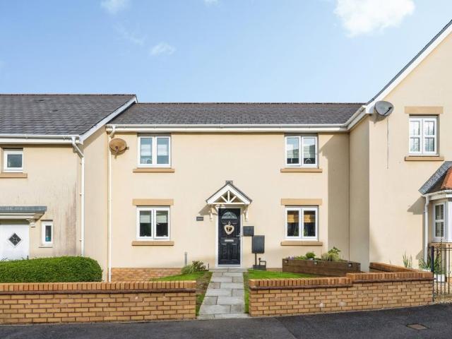 3 bedroom terraced house for sale