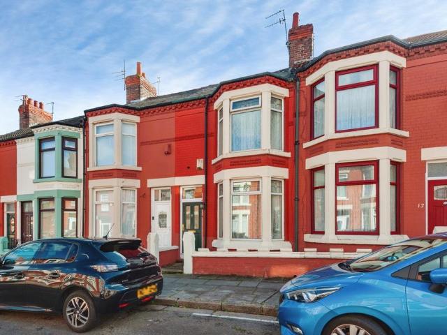3 bedroom terraced house for sale