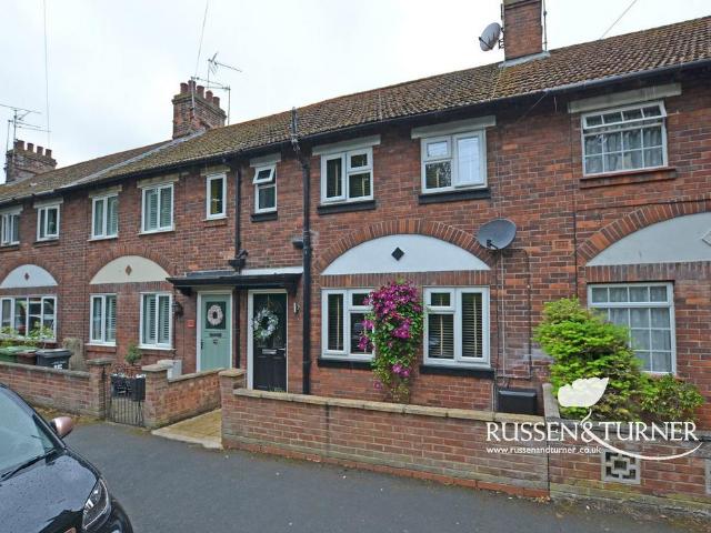 3 bedroom terraced house for sale