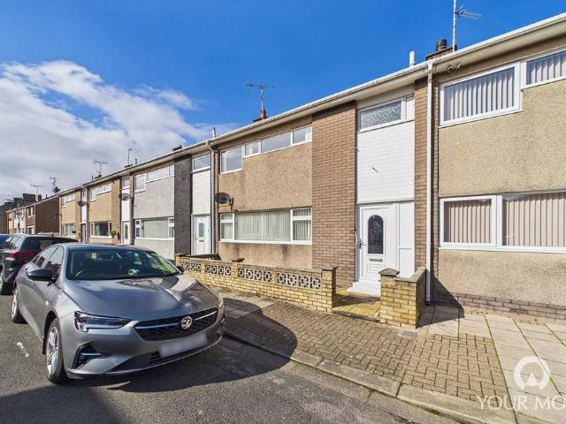 3 bedroom terraced house for sale