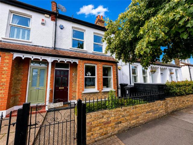 3 bedroom terraced house for sale