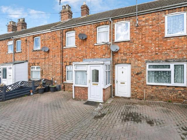 3 bedroom terraced house for sale