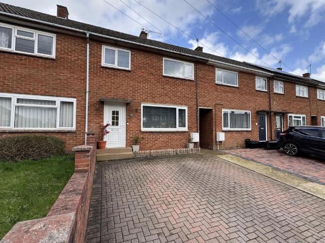 3 bedroom terraced house for sale