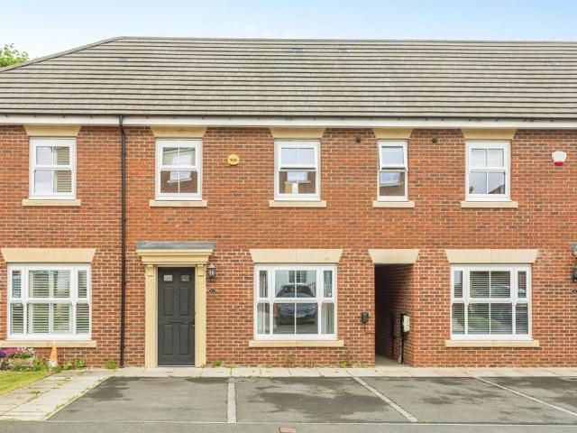 4 bedroom terraced house for sale