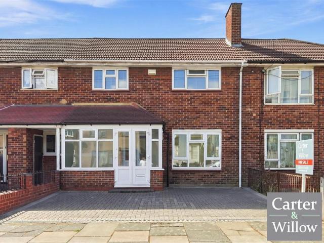 3 bedroom terraced house for sale