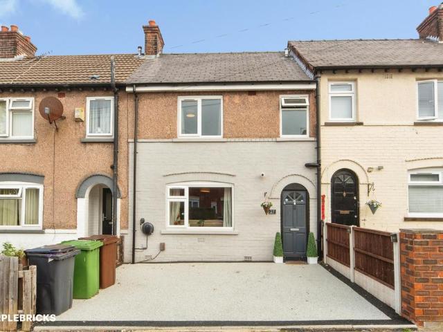 3 bedroom terraced house for sale