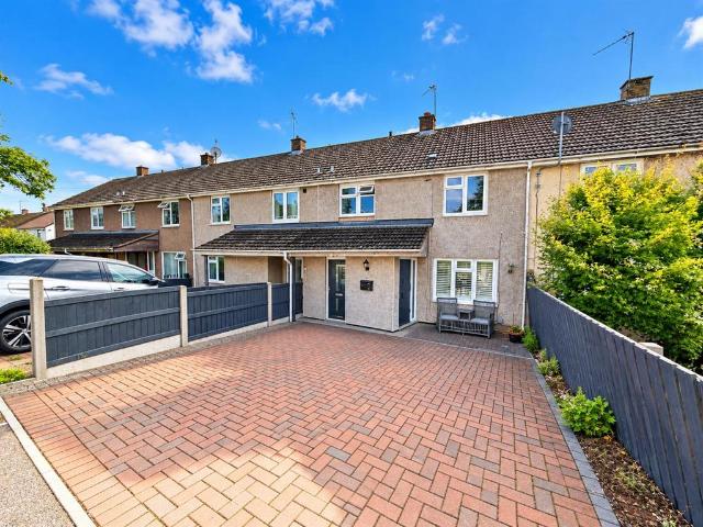3 bedroom terraced house for sale
