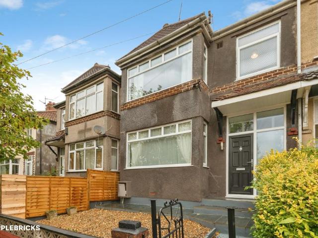 3 bedroom terraced house for sale