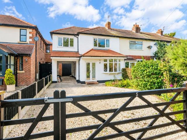 3 bedroom terraced house for sale