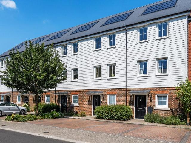 3 bedroom terraced house for sale