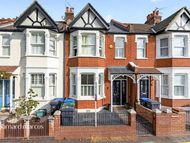 4 bedroom terraced house for sale