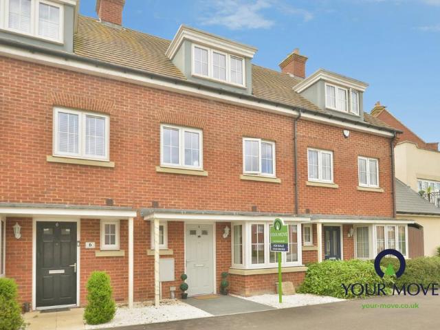 4 bedroom terraced house for sale