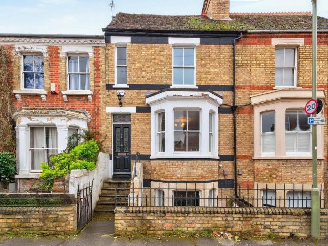 4 bedroom terraced house for sale