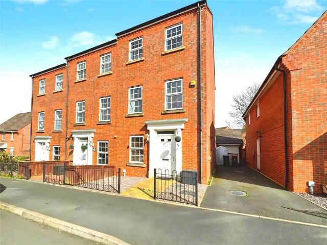 3 bedroom terraced house for sale