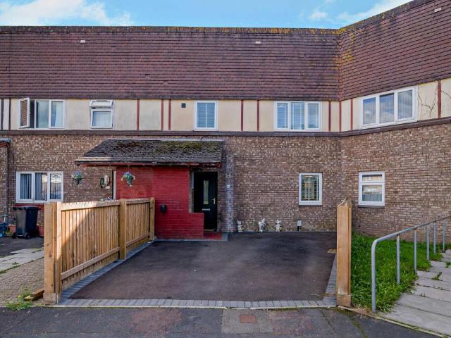 3 bedroom terraced house for sale