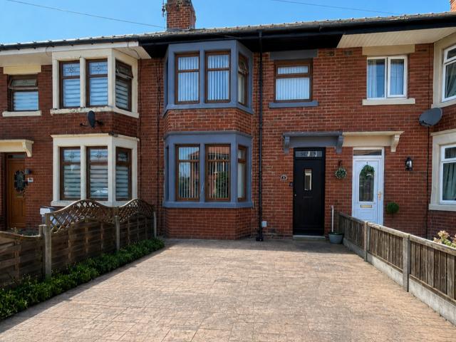 3 bedroom terraced house for sale