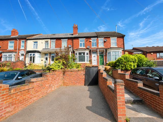 3 bedroom terraced house for sale