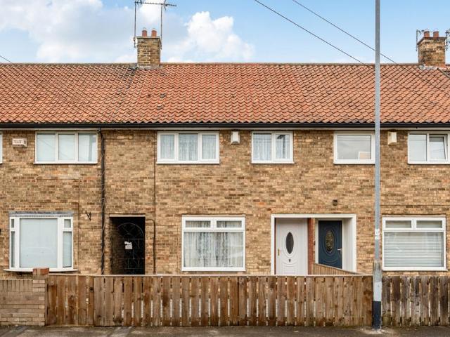 3 bedroom terraced house for sale