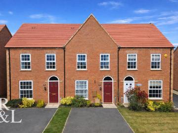 3 bedroom terraced house for sale