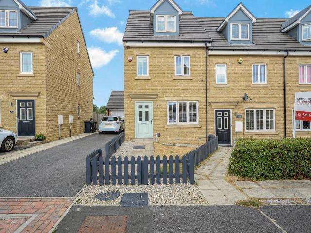 3 bedroom terraced house for sale
